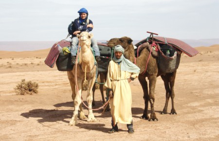 Con un cammelliere berbero nel deserto del Sahara (Marocco)...